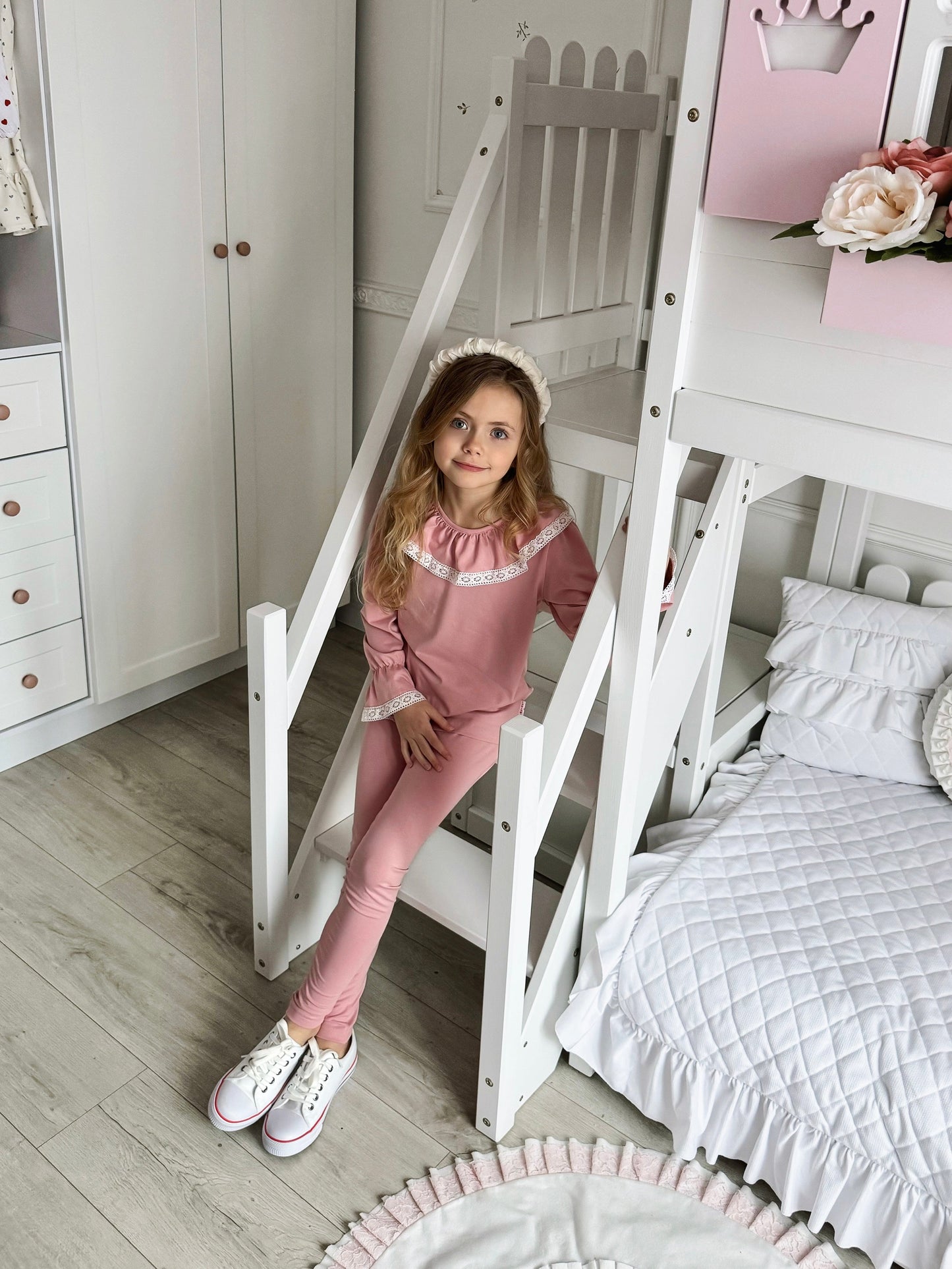 Noelle Pudrowy Róż