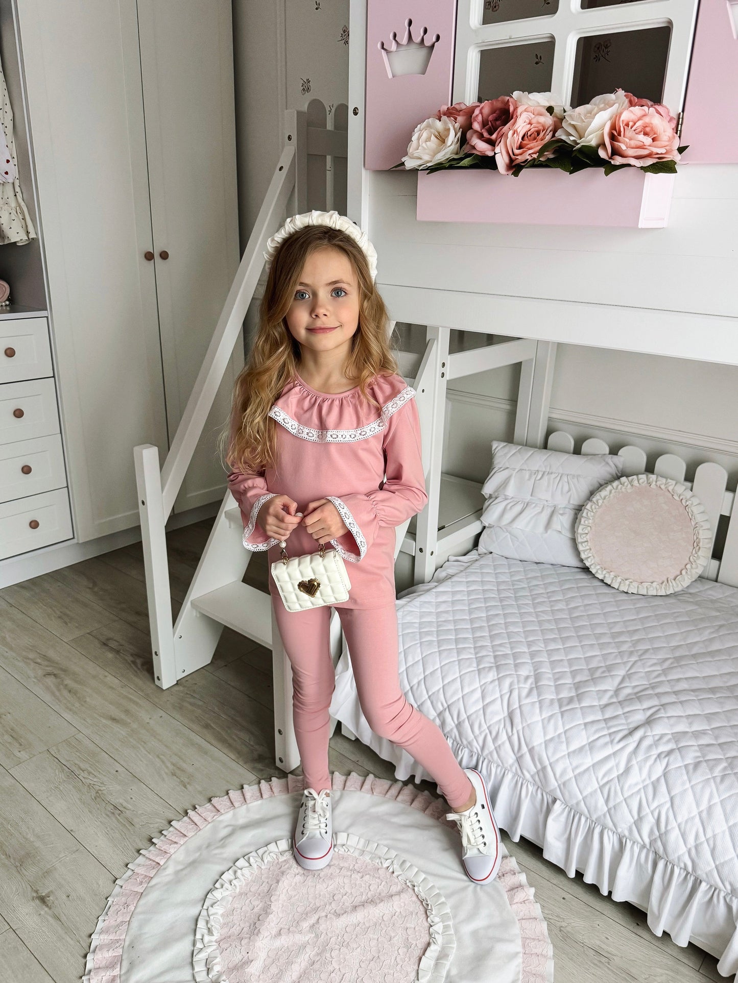 Noelle Pudrowy Róż